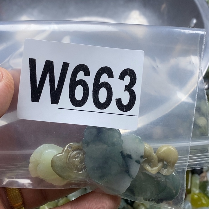 蛇纹石玉未镶嵌鱼缸的