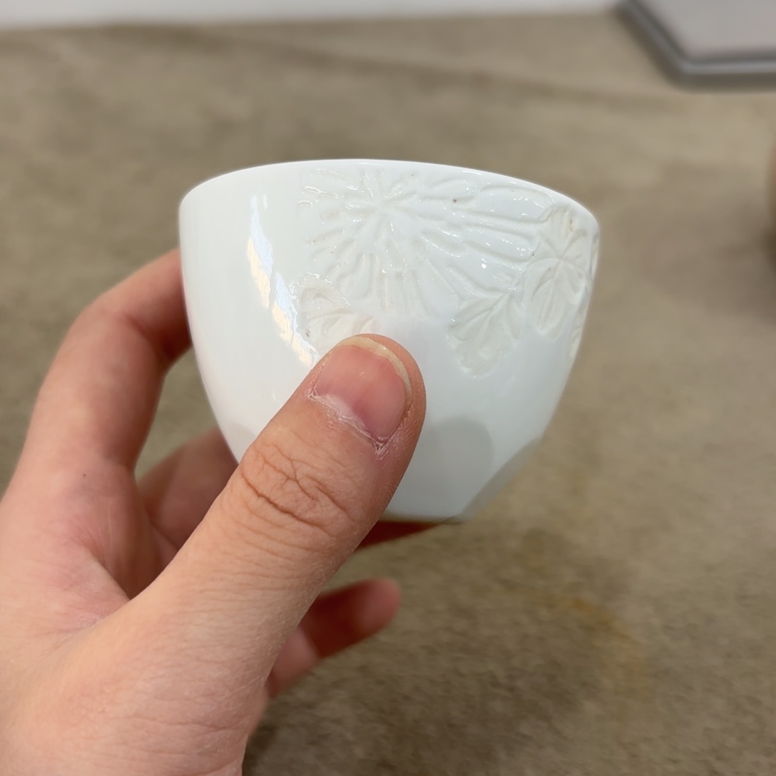 瓷片非常好看漂亮的物品 