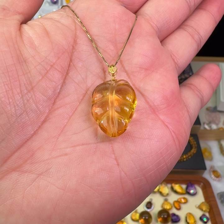 18K金镶嵌黄晶颈饰吊坠