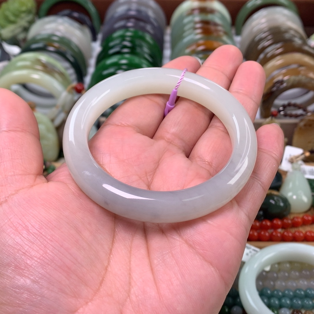 和田玉未镶嵌手镯58_59口径