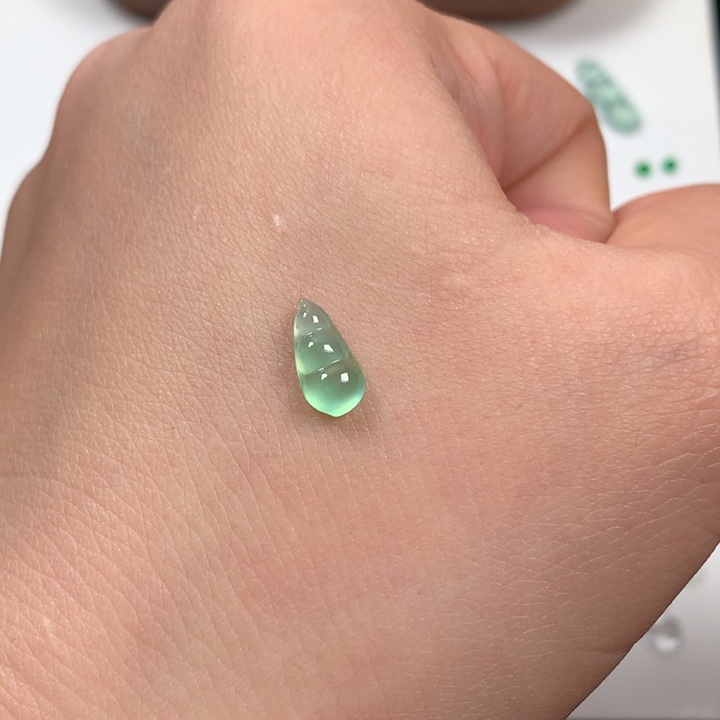 翡翠裸石天然缅甸甜绿豆