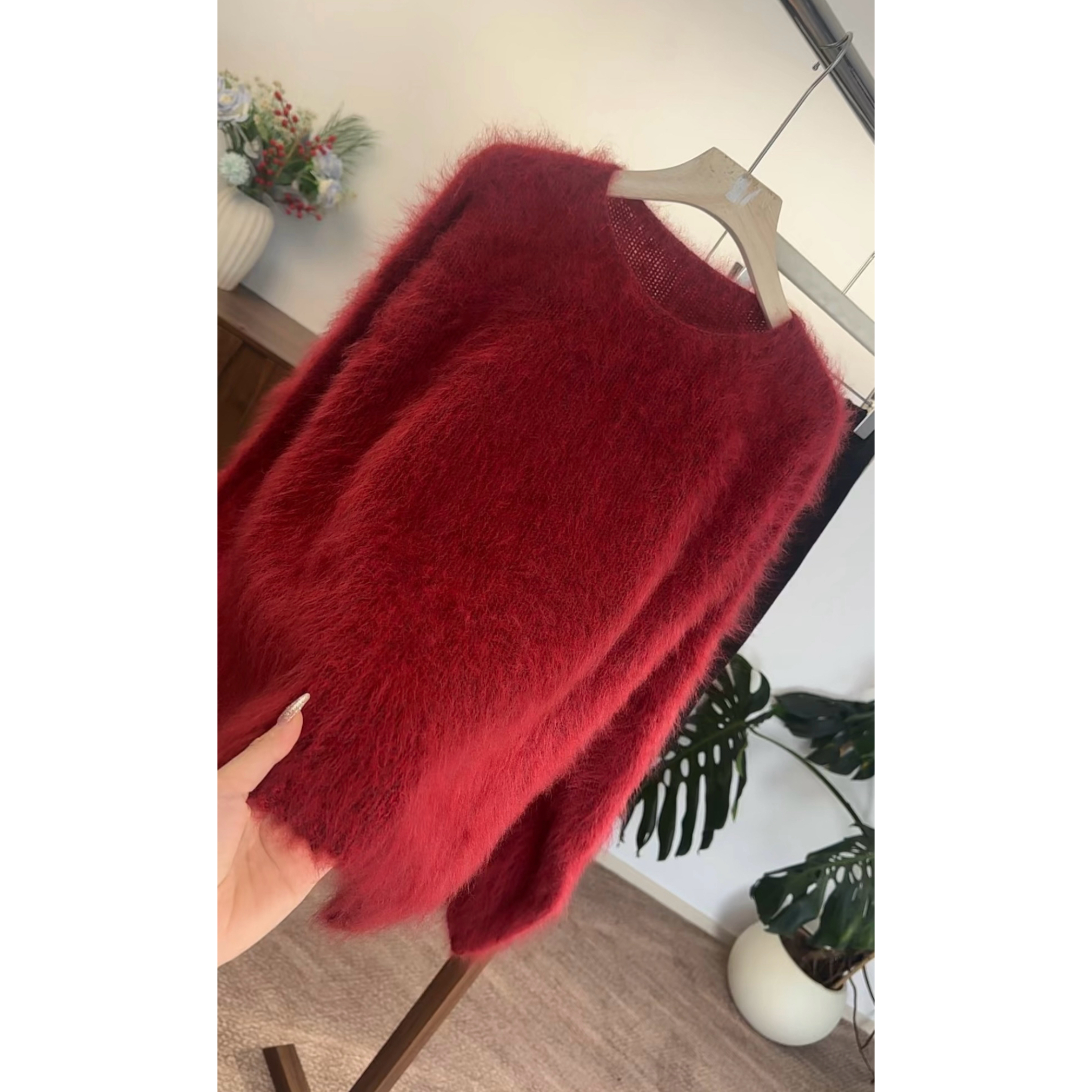 山羊绒羊毛混纺圆领拉毛绒感慵懒舒适针织毛衣女