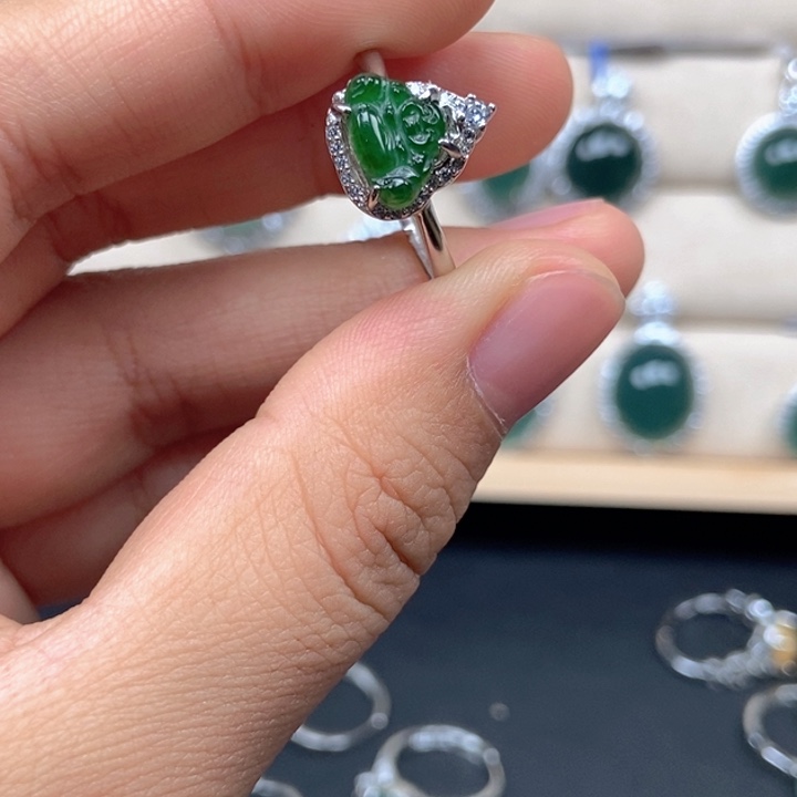 翡翠未镶嵌戒指戒指