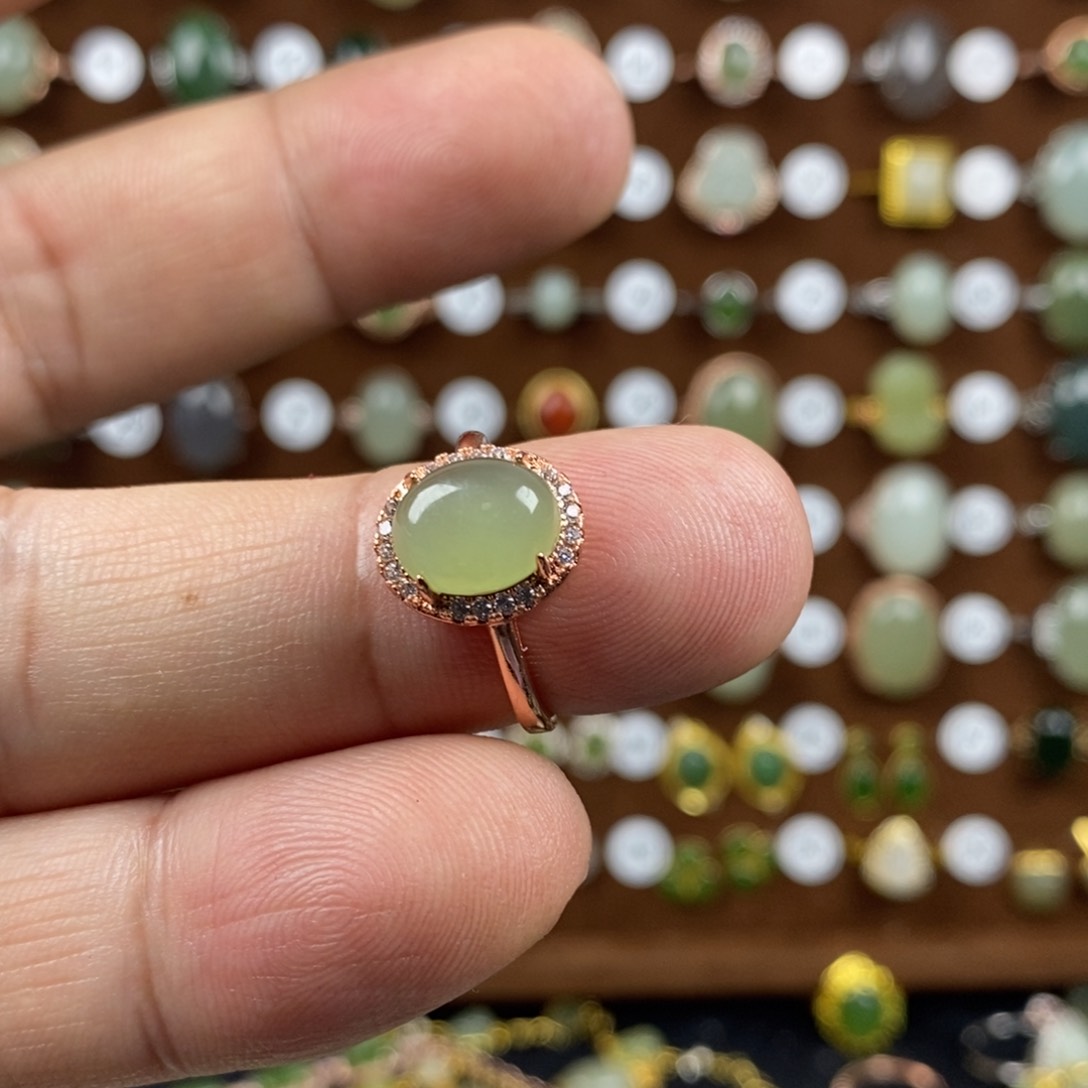 和田玉（碧玉）戒指合金