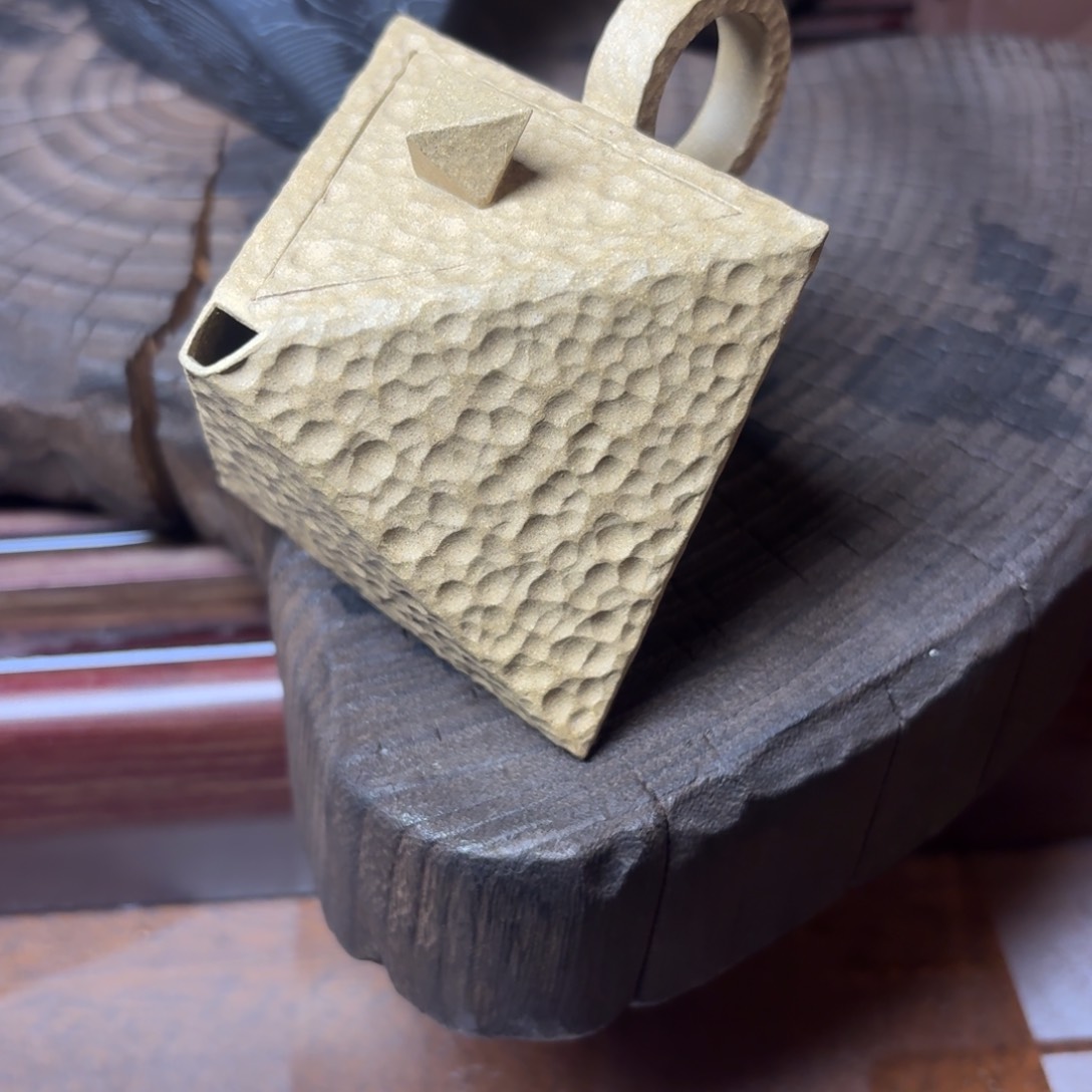 全手工八方紫砂壶110cc段泥