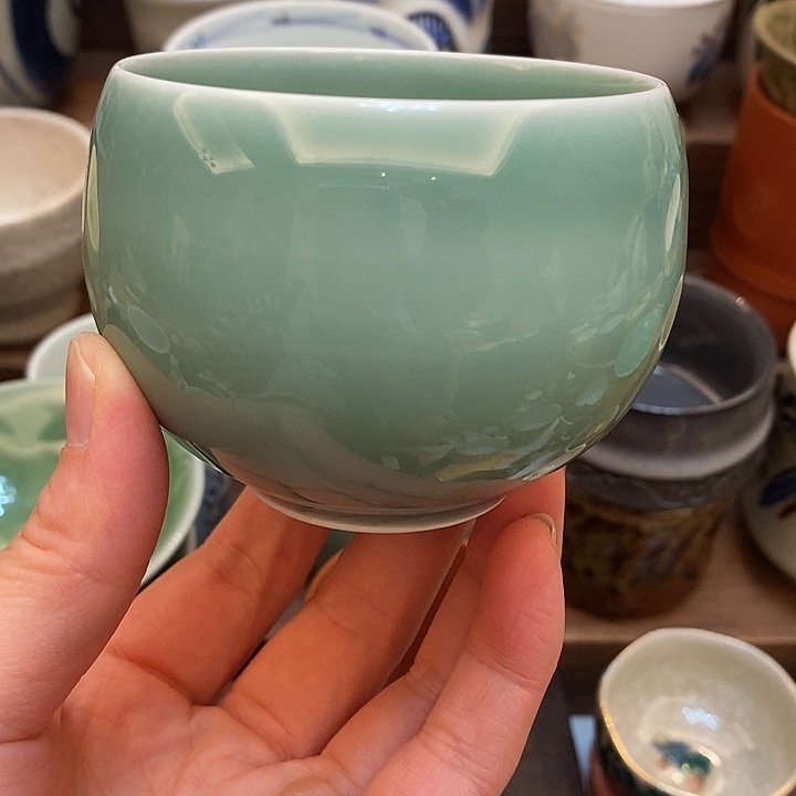    中古物品默认微瑕，谨慎参拍，满18包邮！