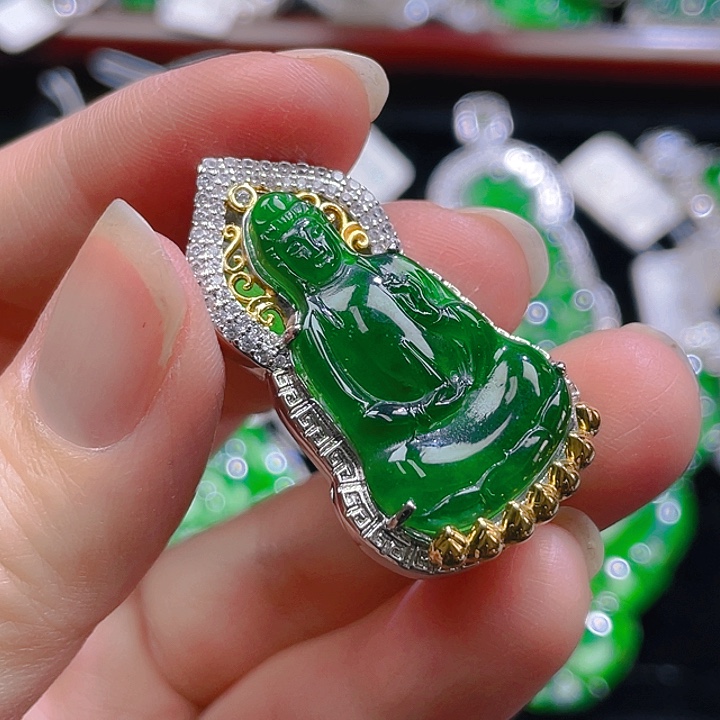 翡翠颈饰未镶嵌2，