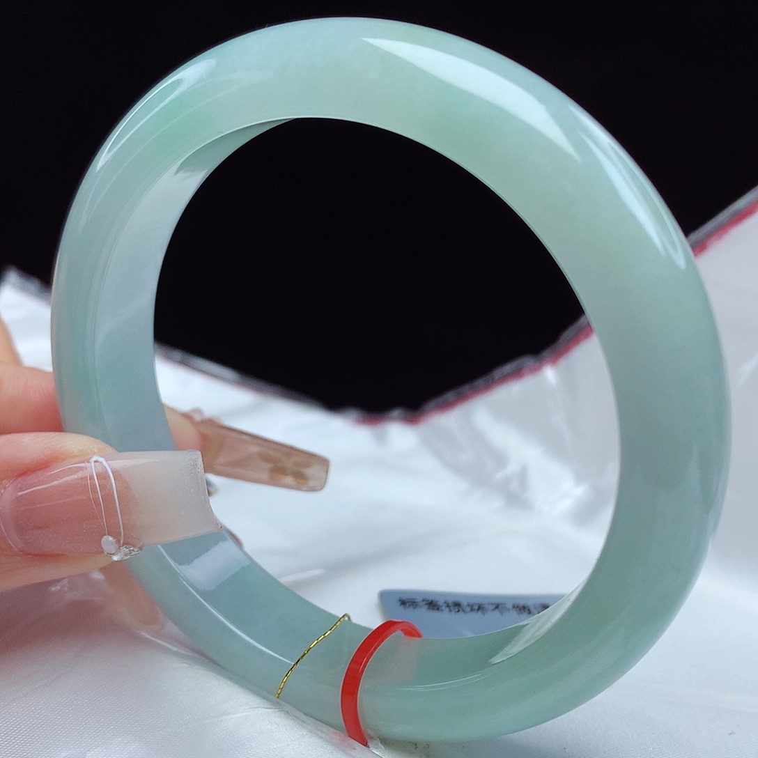 翡翠手镯未镶嵌58圈4173