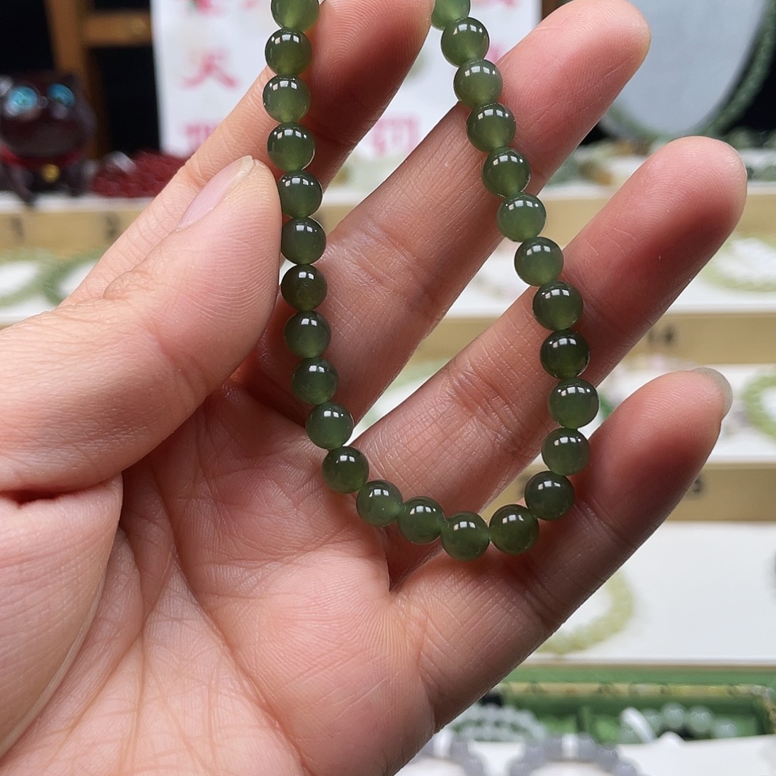 太***唉和田玉未镶嵌手链