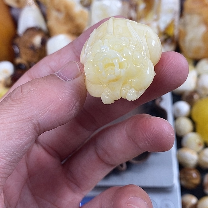 琥珀未镶嵌裸石我