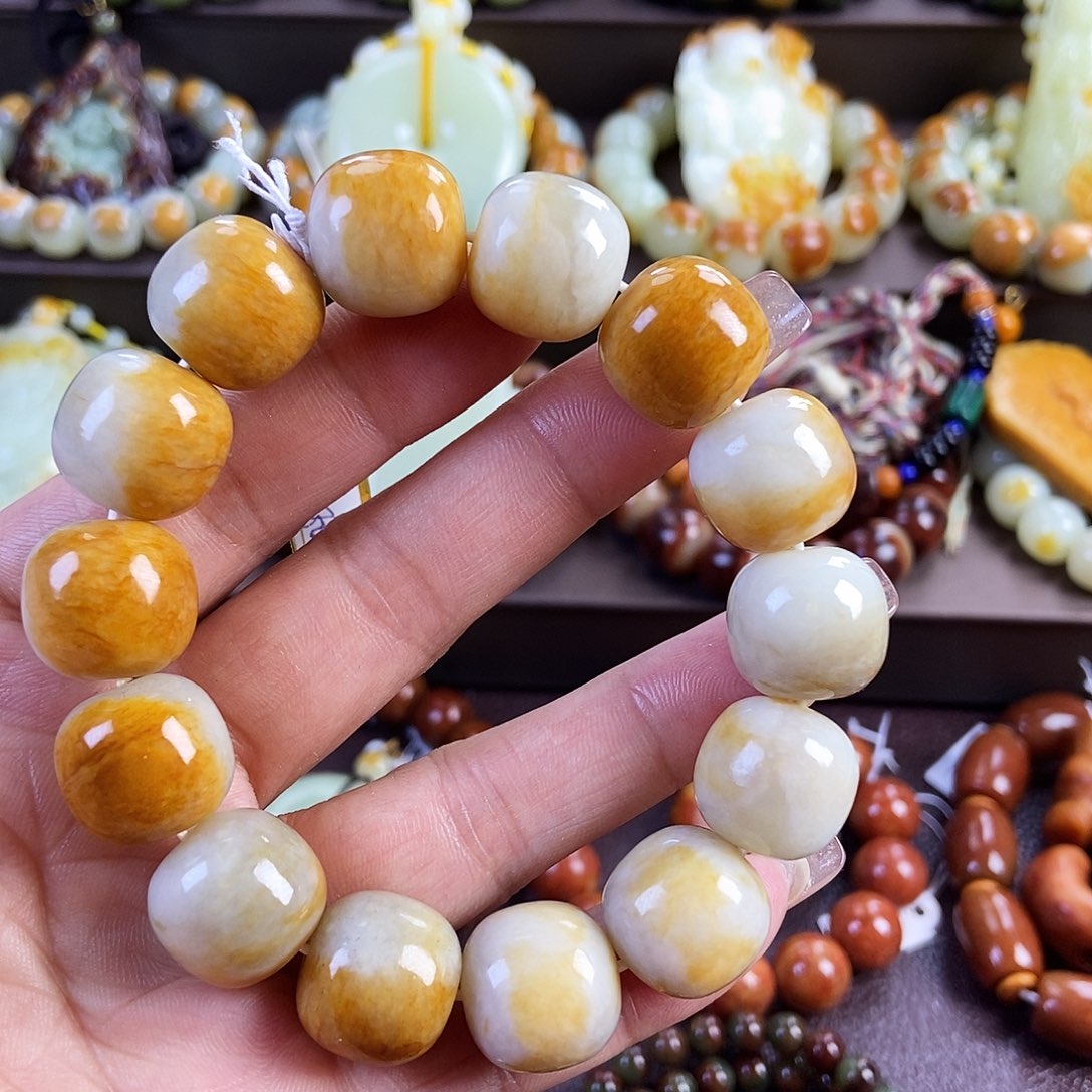 透闪石质玉未镶嵌手串