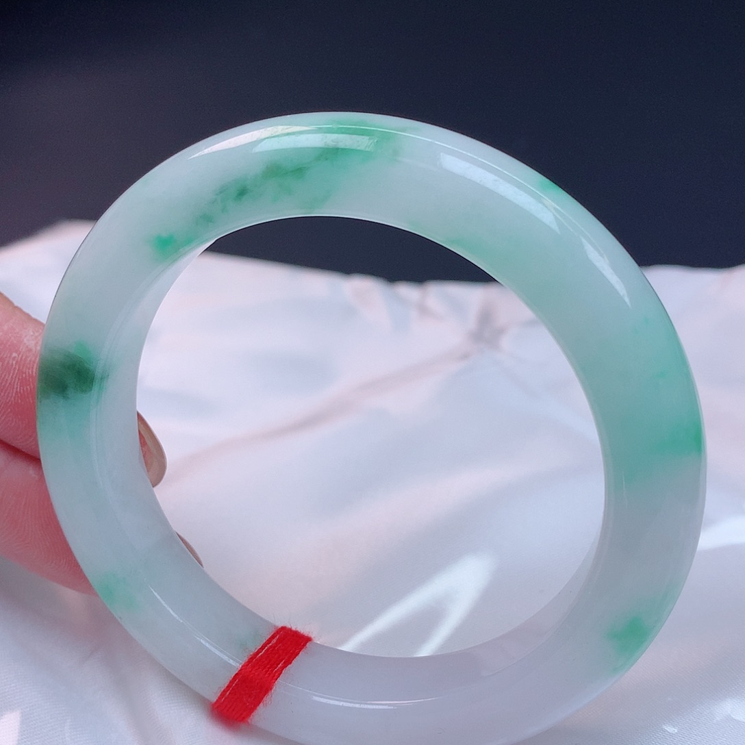 【闪购商品】未镶嵌手镯翡翠56+