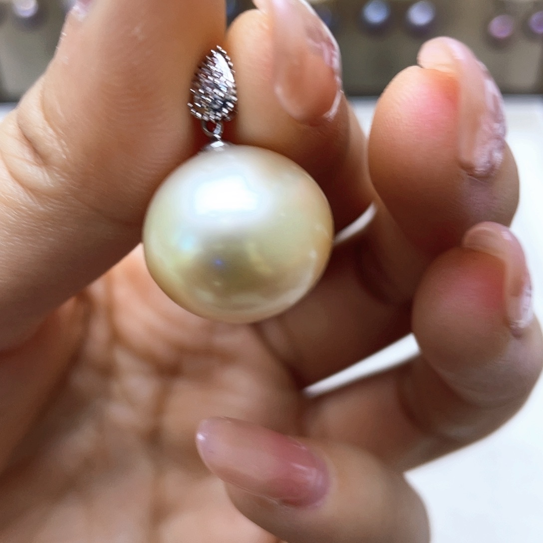 海水珍珠颈饰18K金镶嵌