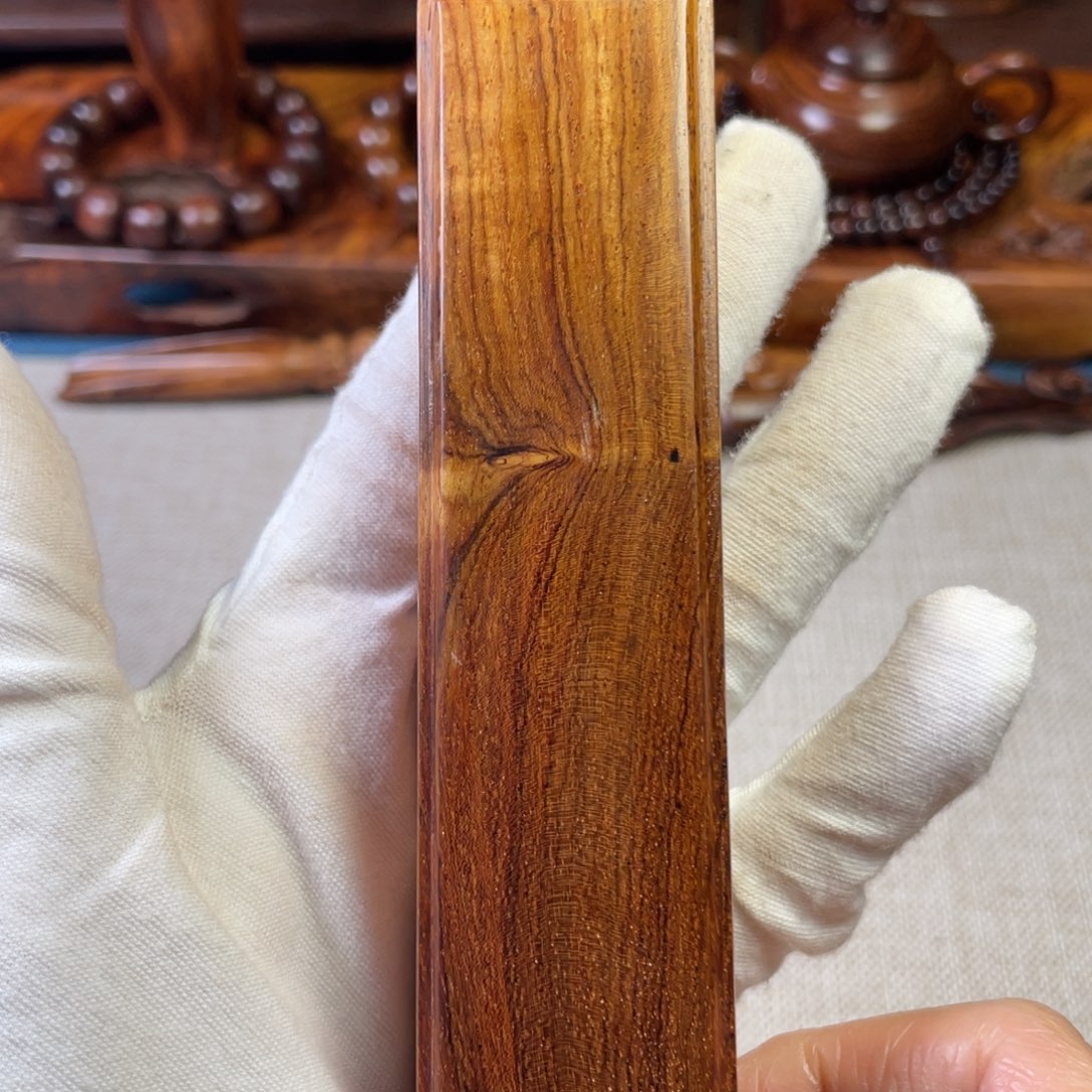 黄花梨/降香黄檀把件