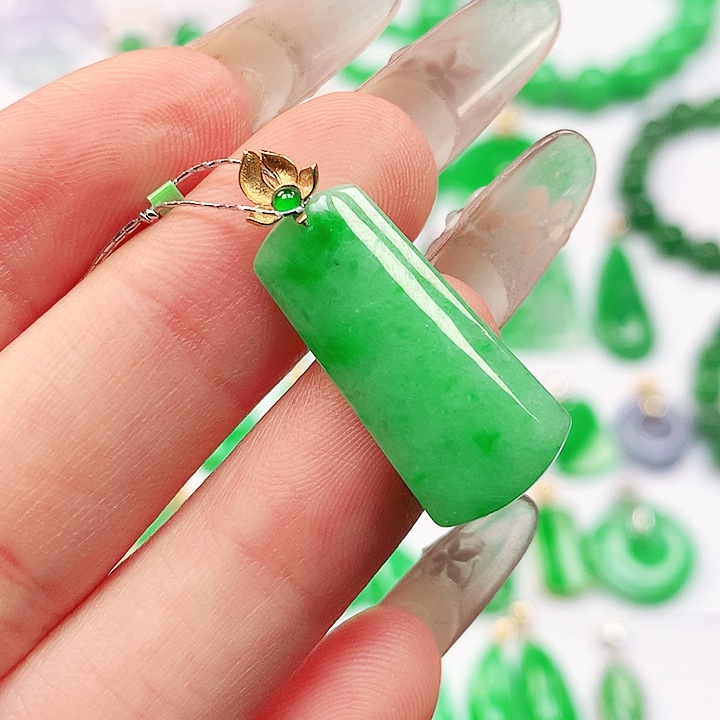 吊坠(不含链)18K金镶嵌翡翠