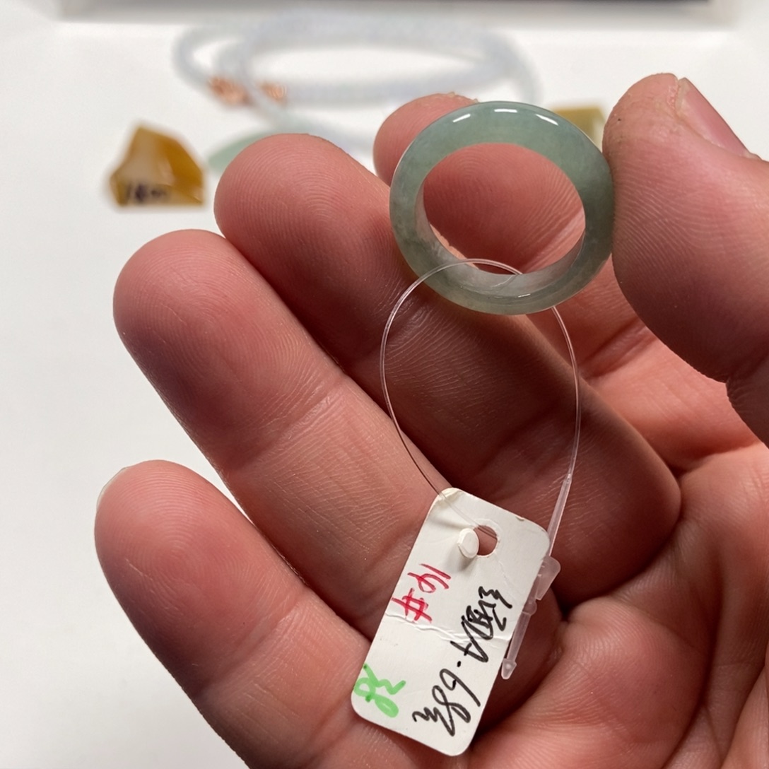 翡翠手链未镶嵌翡翠