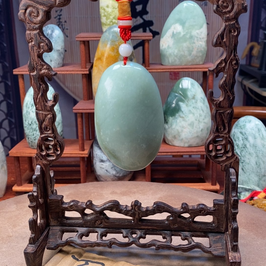 白***河岫玉未镶嵌珠宝奇石