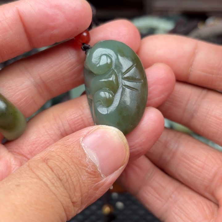 和田玉吊坠未镶嵌