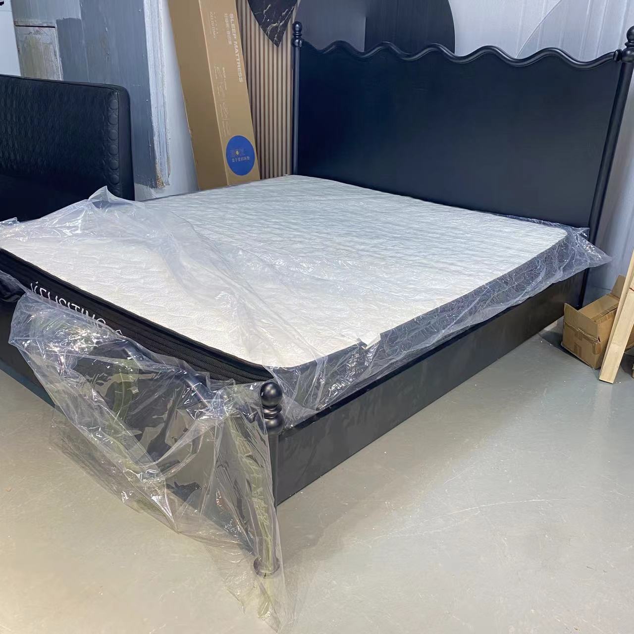 某克里斯汀1.5米和1.8米 床垫 卷包