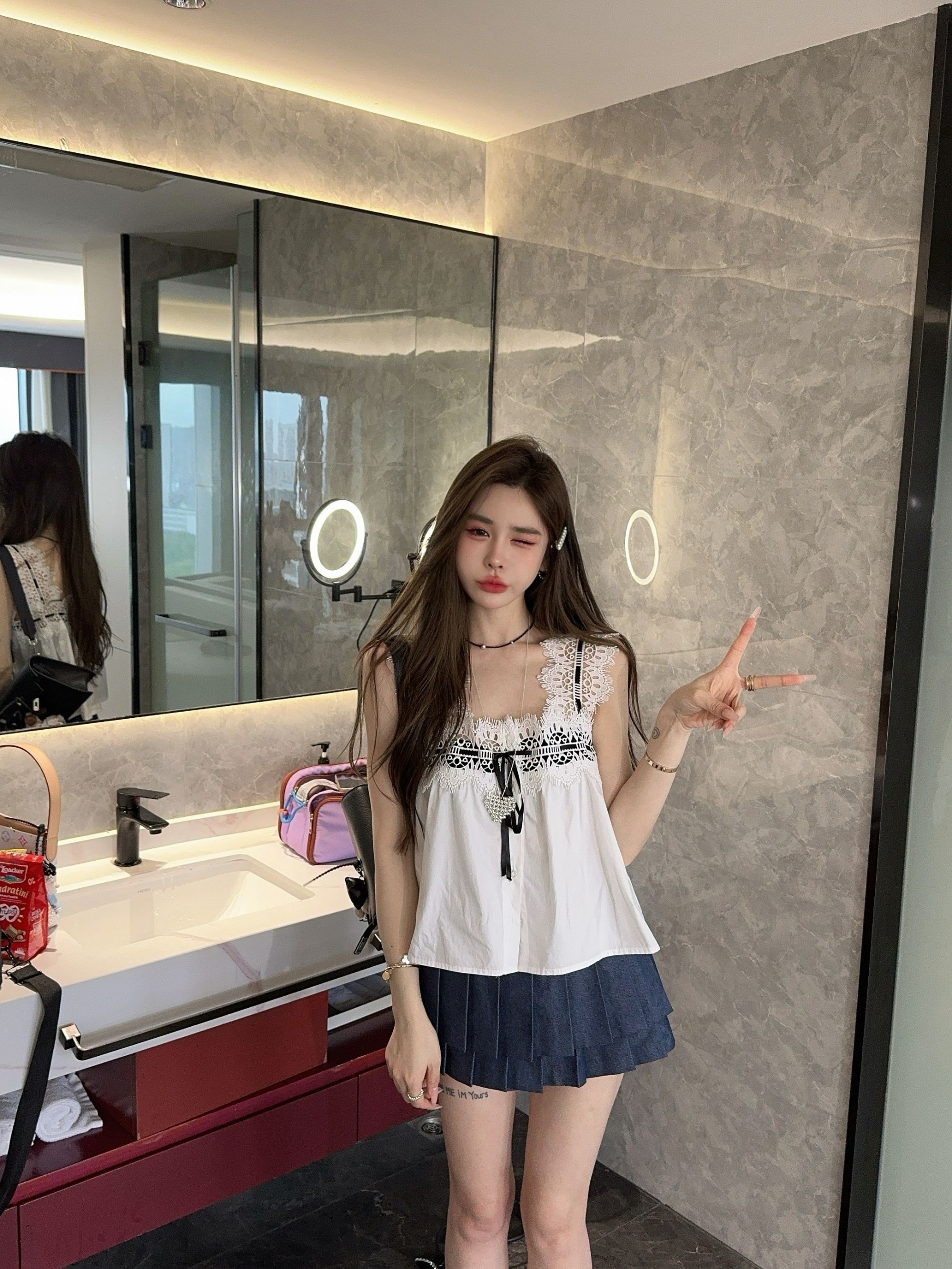 米娜家【夏末小白花】泡菜订制白色蕾丝宽边吊带