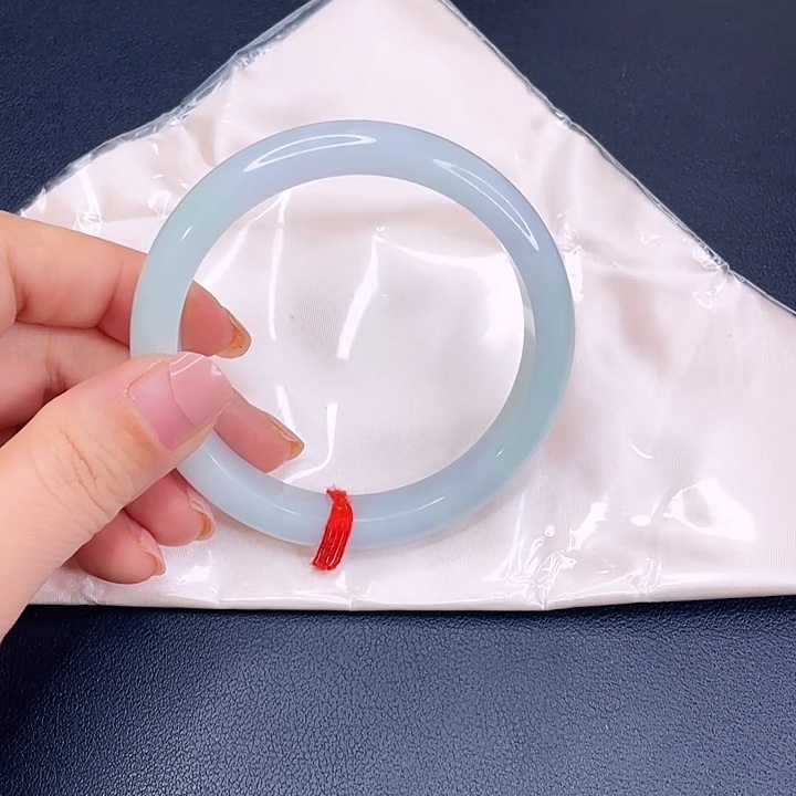 画***朵翡翠未镶嵌手镯晴水绿