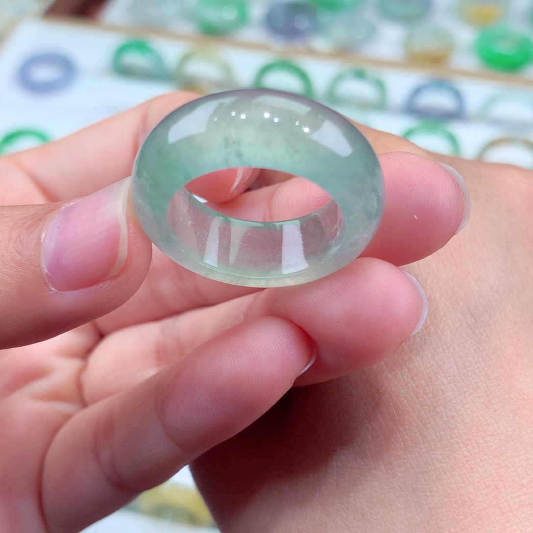 翡翠未镶嵌戒指18-19号冰润晴绿轮胎