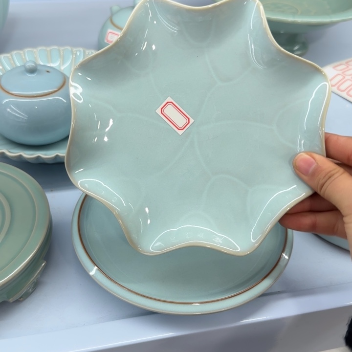 微瑕天青荷叶盘11