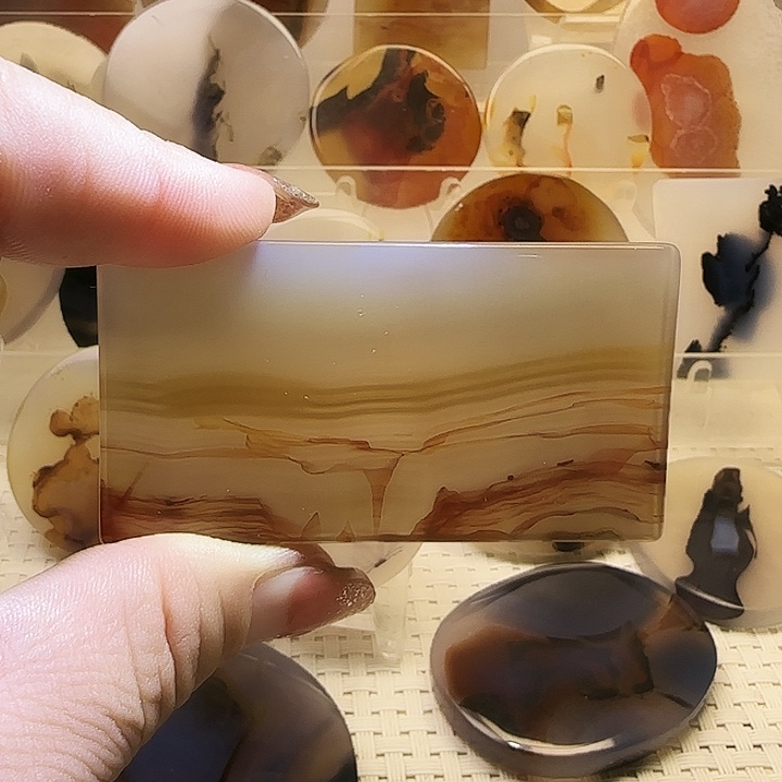 玛瑙/玉髓未镶嵌珠宝奇石