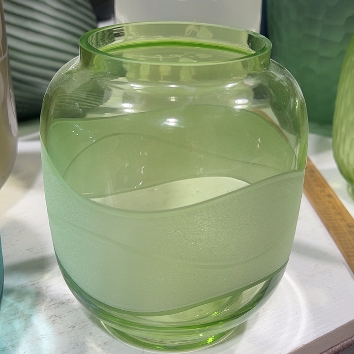 手工艺品琉璃绿色磨刻花瓶花器高19口9