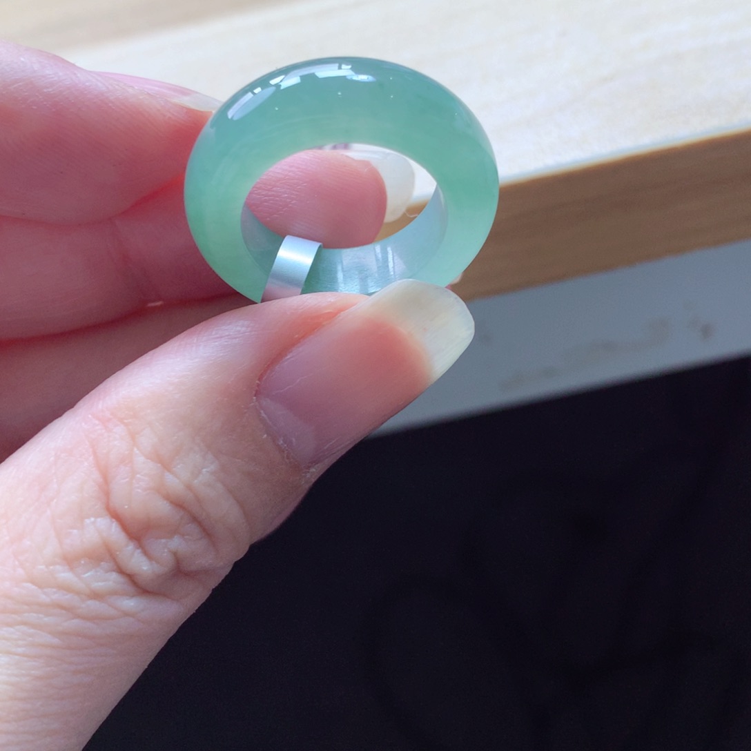 翡翠颈饰未镶嵌吊坠