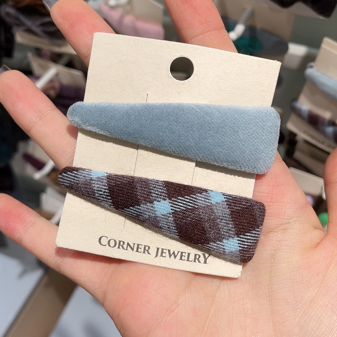 布艺非金属蓝格三角