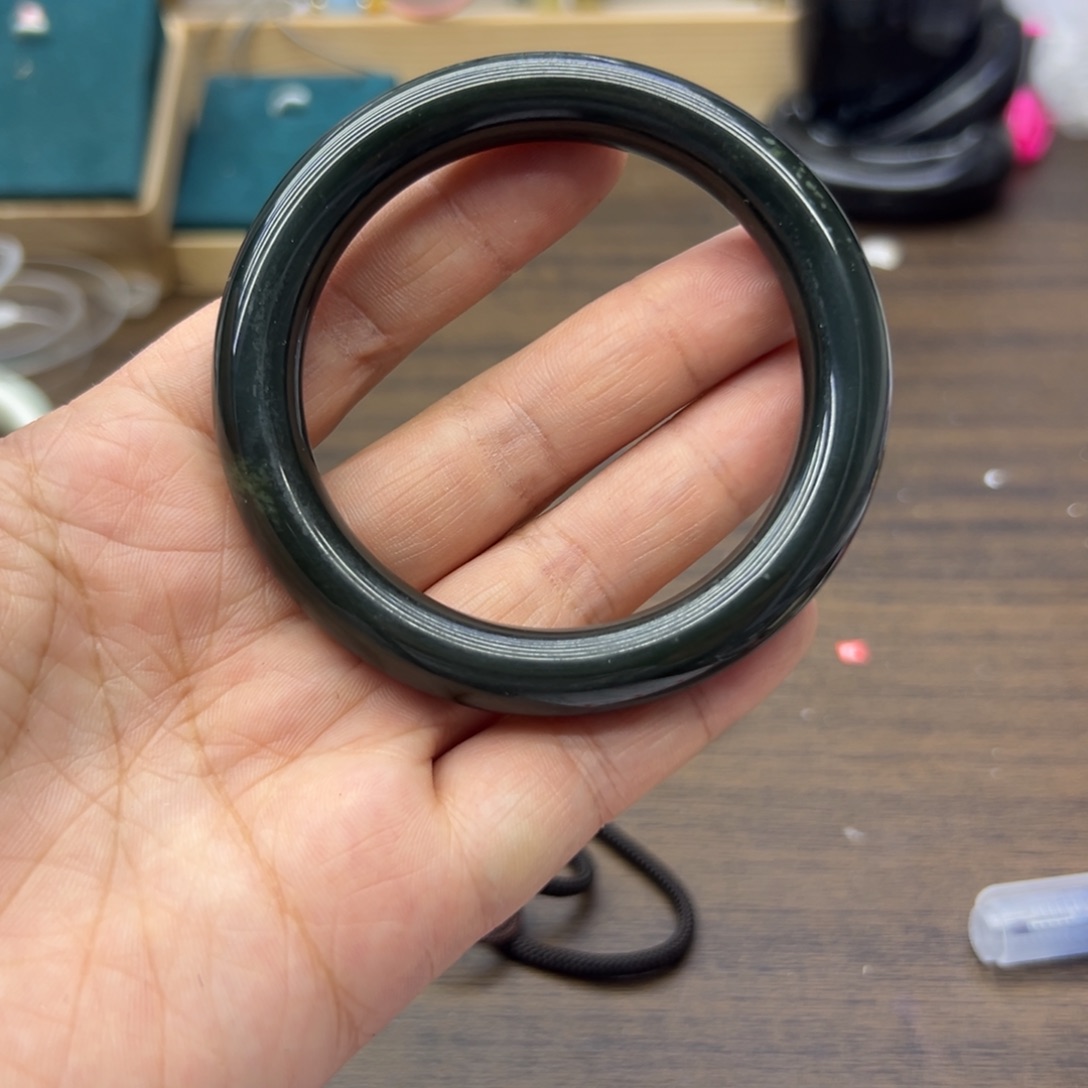 和田玉未镶嵌手镯57.8圈围1005