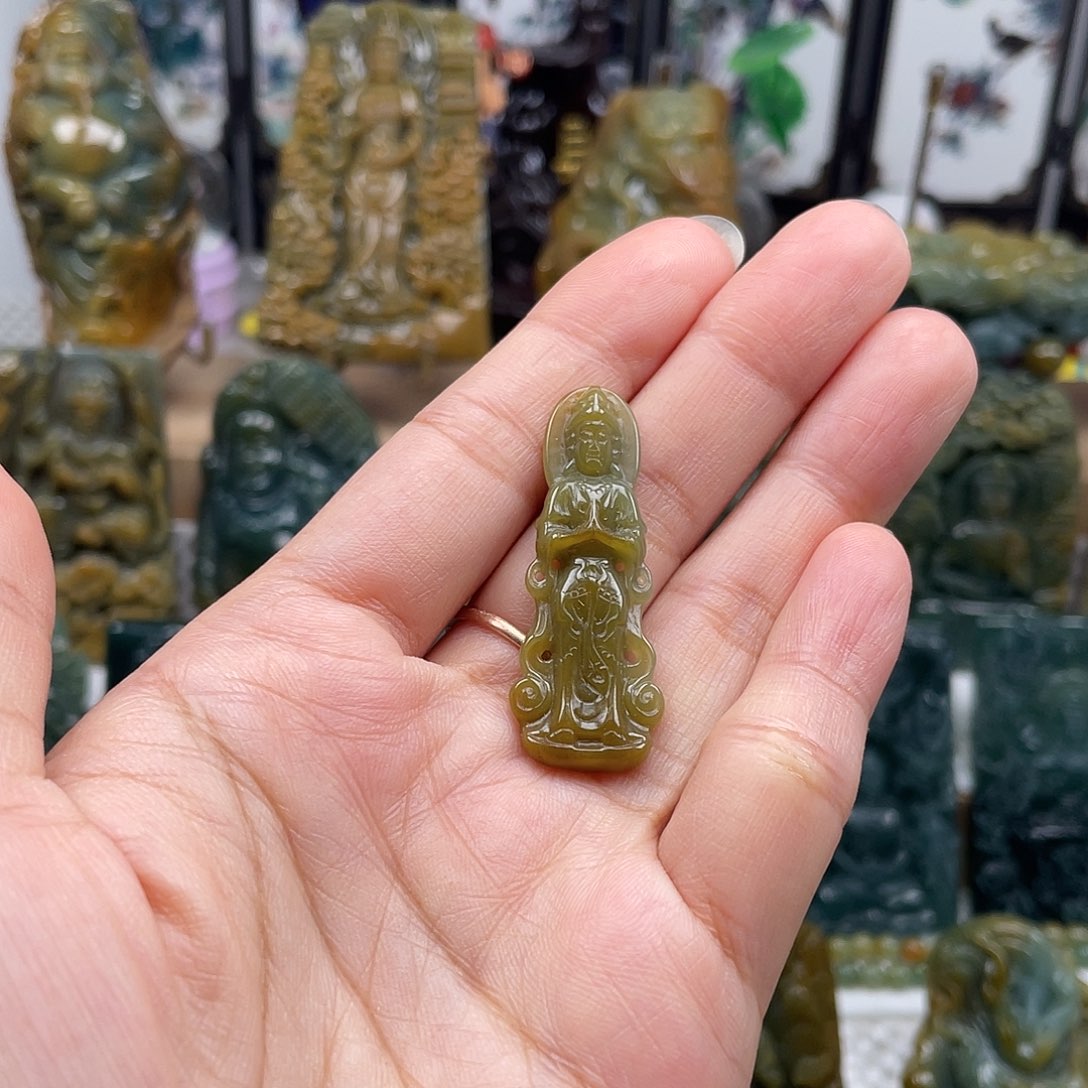 翡翠未镶嵌颈饰天然翡翠a货观音