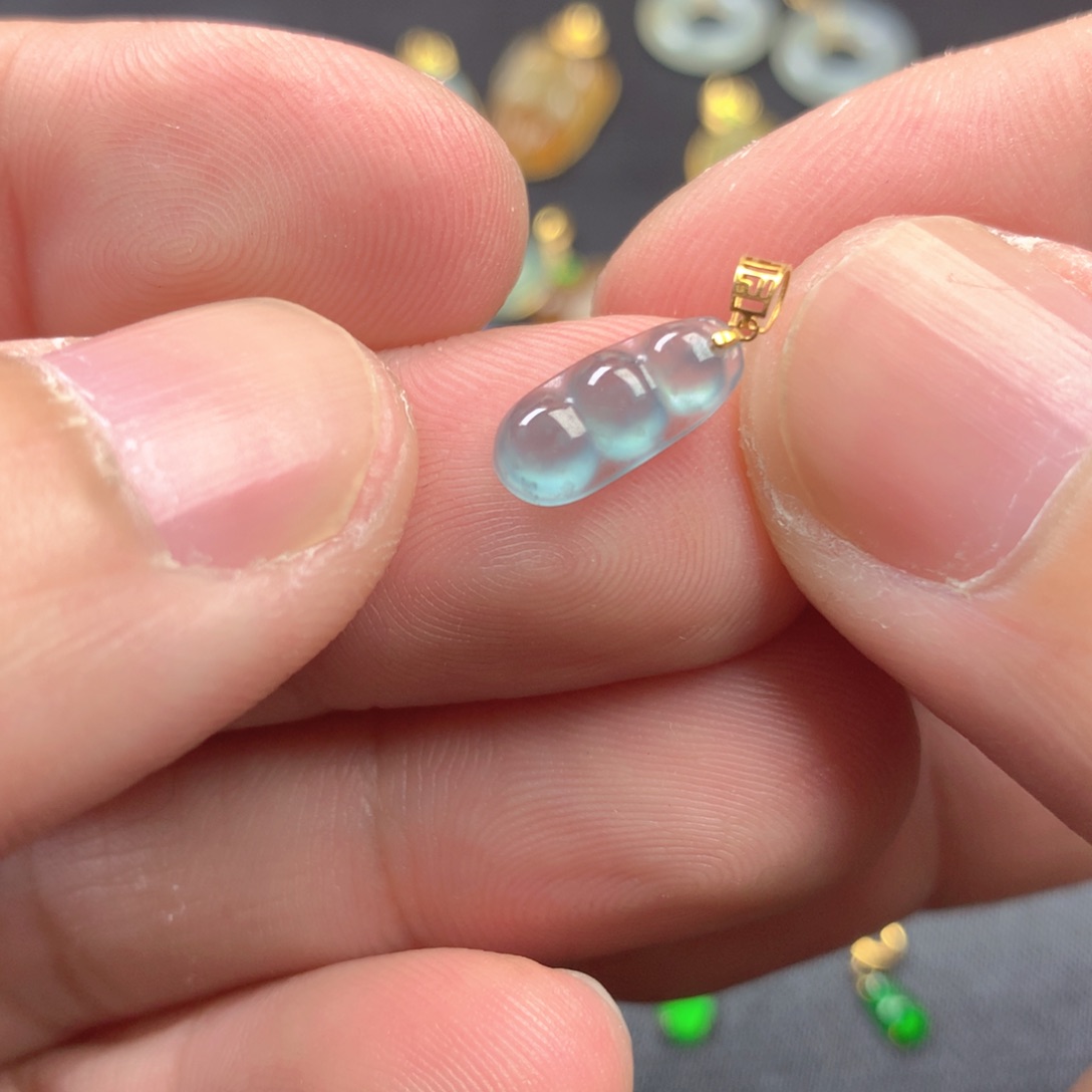 【闪购商品】颈饰18K金镶嵌翡翠翡翠