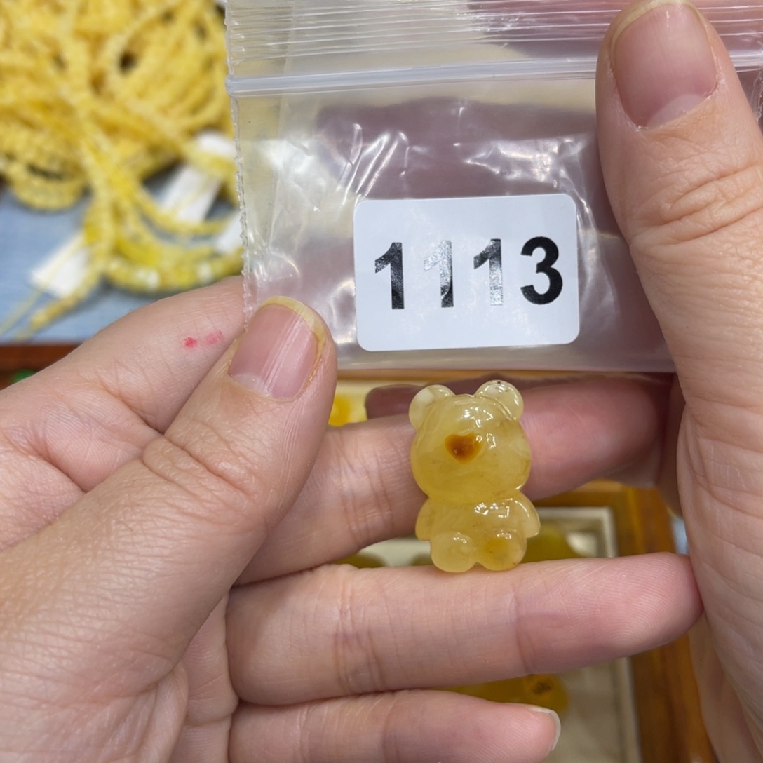 琥珀珠宝奇石未镶嵌