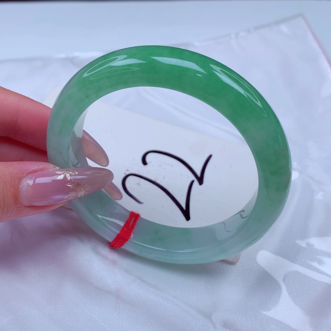 翡翠手镯未镶嵌翡翠53