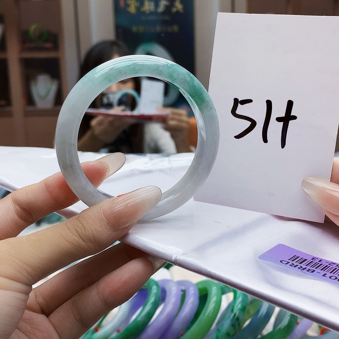 翡翠手镯未镶嵌g