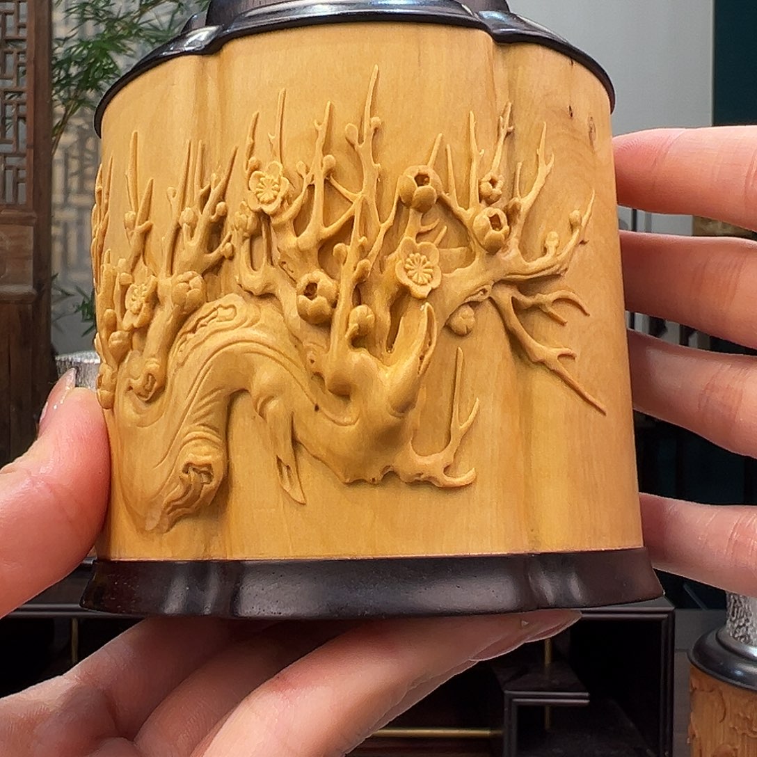 竹雕刻梅花茶叶罐