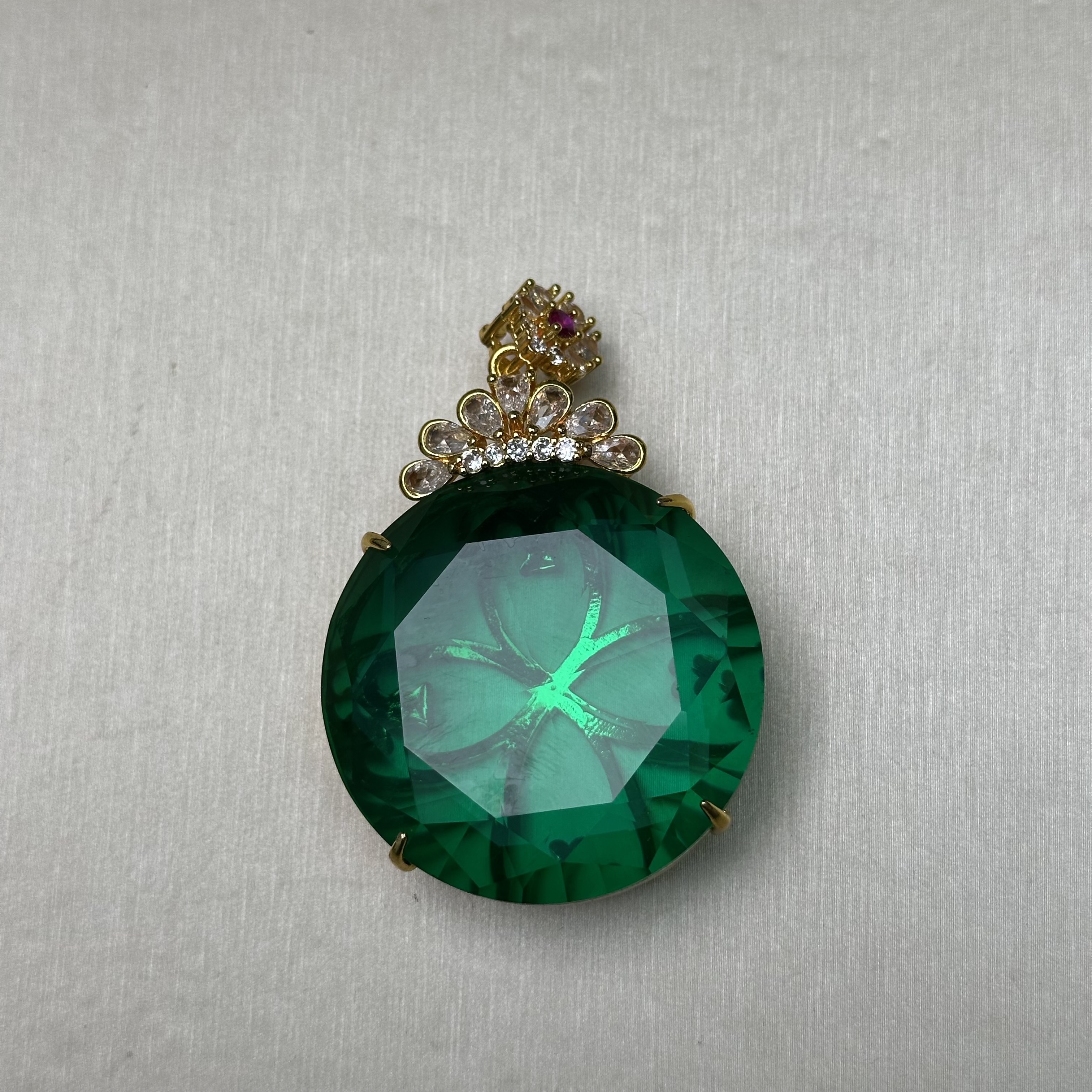 【九霄云】F452-3D绿吊坠多样性发一件