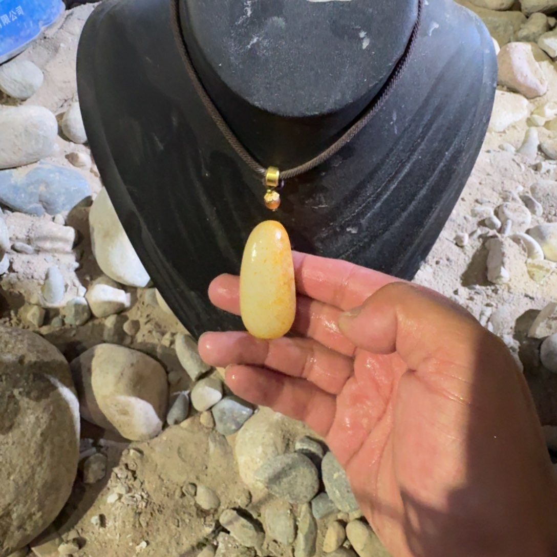 精品无镶嵌小吊坠 