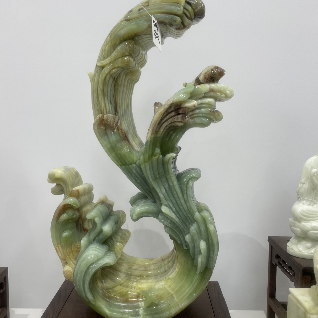 岫玉花玉风生水起摆件高35.8厘米