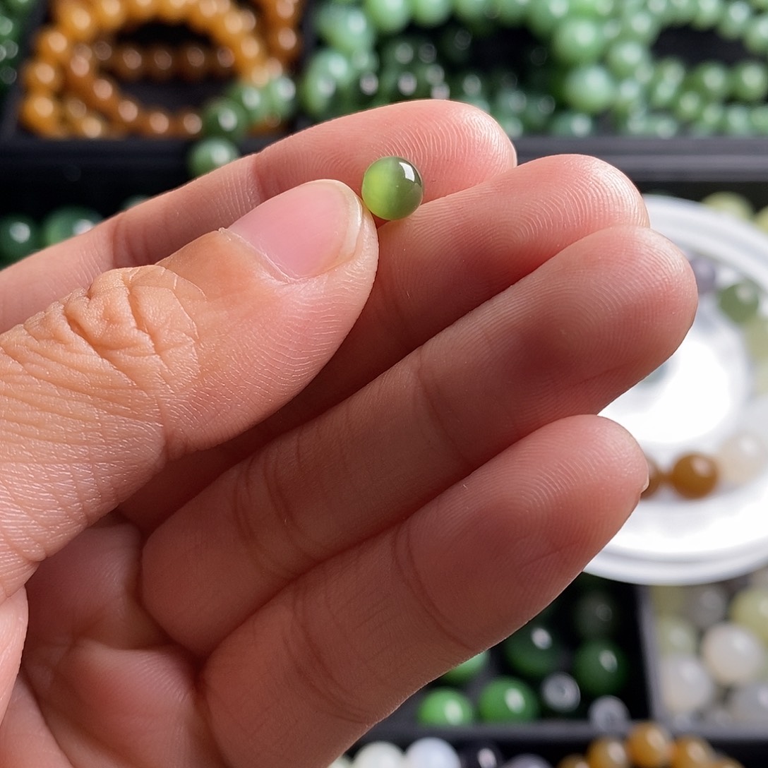 和田玉（碧玉）未镶嵌珠宝半成品