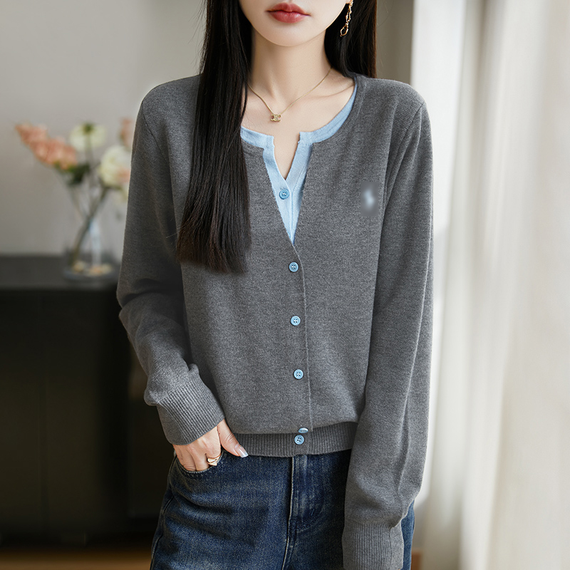 秋季新款精纺羊毛假两件时尚洋气百搭针织上衣女