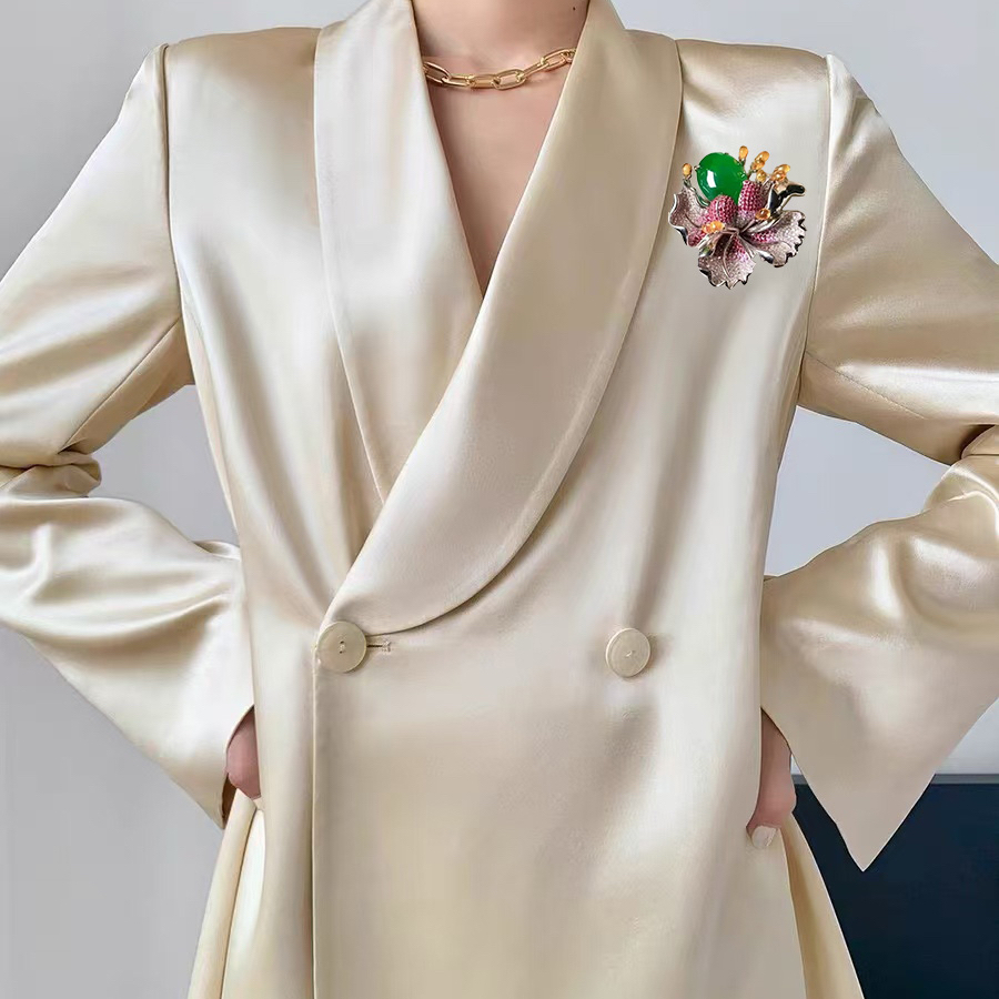 铜合金锆石胸针 85新品高货万宝双樱花珠珠胸针