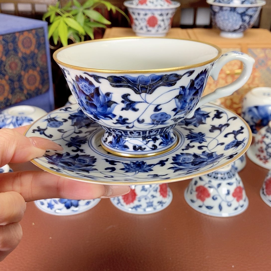 洪印慕明青花缠枝荷花咖啡杯