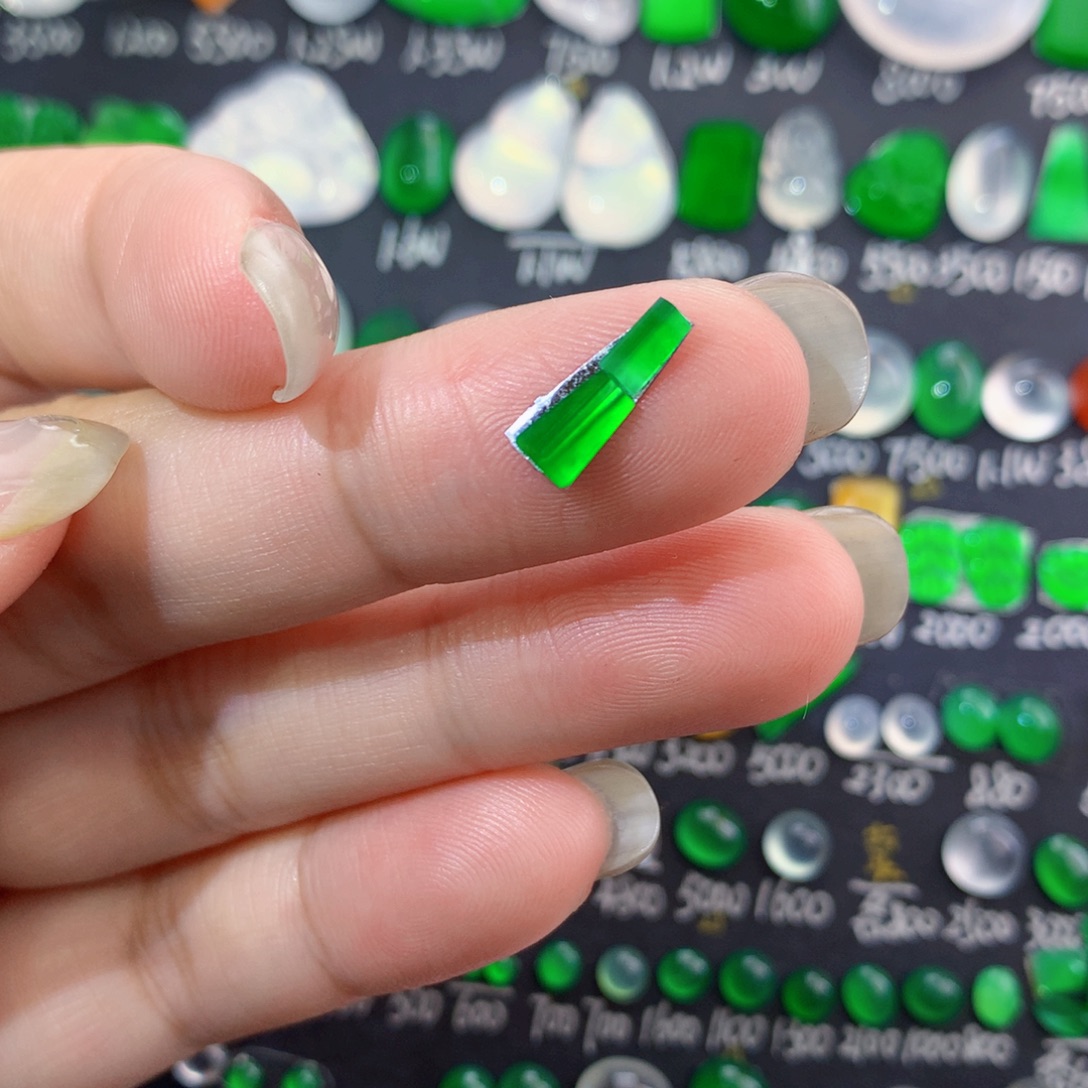 翡翠未镶嵌颈饰纯天然翡翠a货