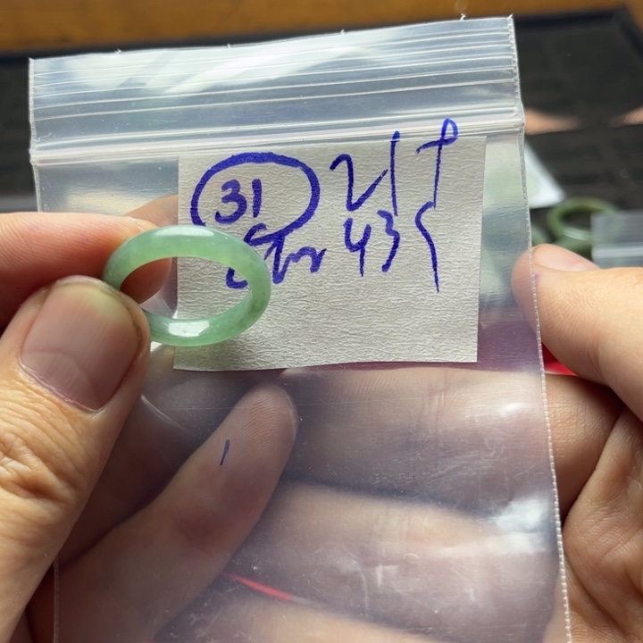 定制翡翠未镶嵌明天