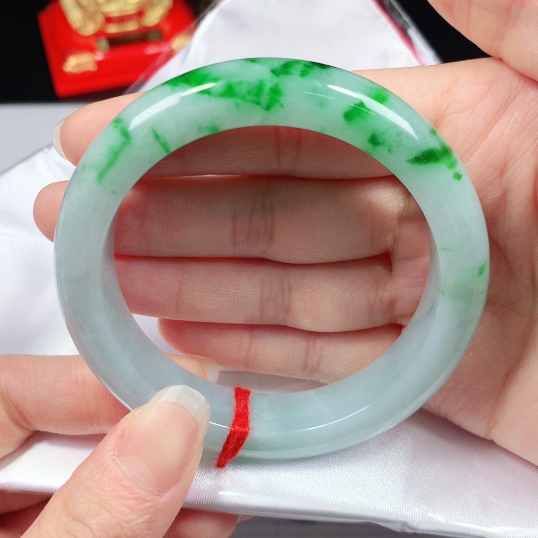 翡翠手镯未镶嵌南*?55圈