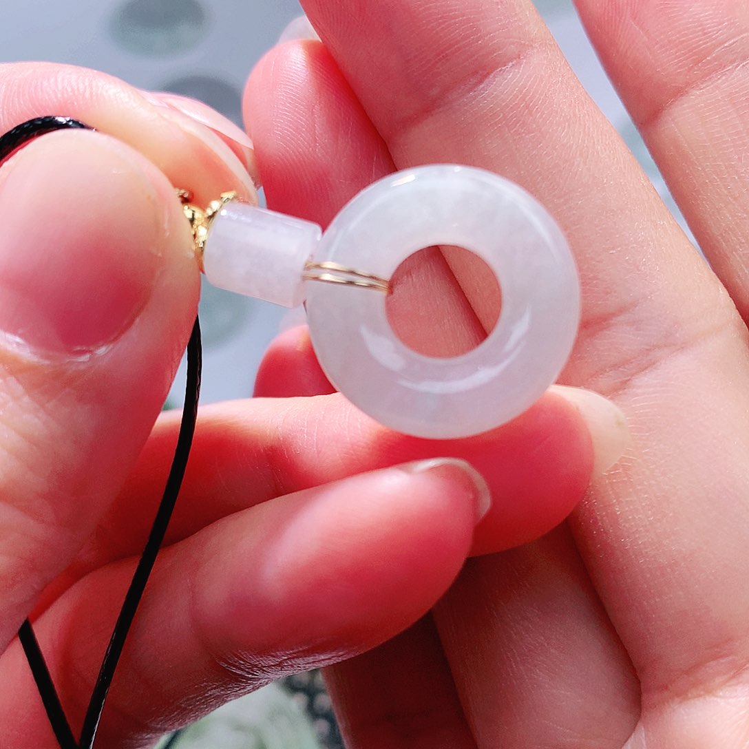 翡翠颈饰未镶嵌吊坠