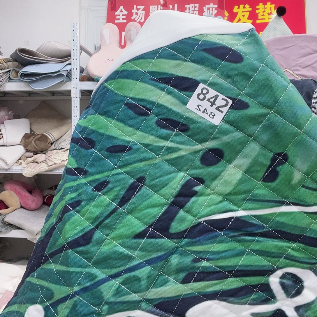 皮革我在开会你要回来吃